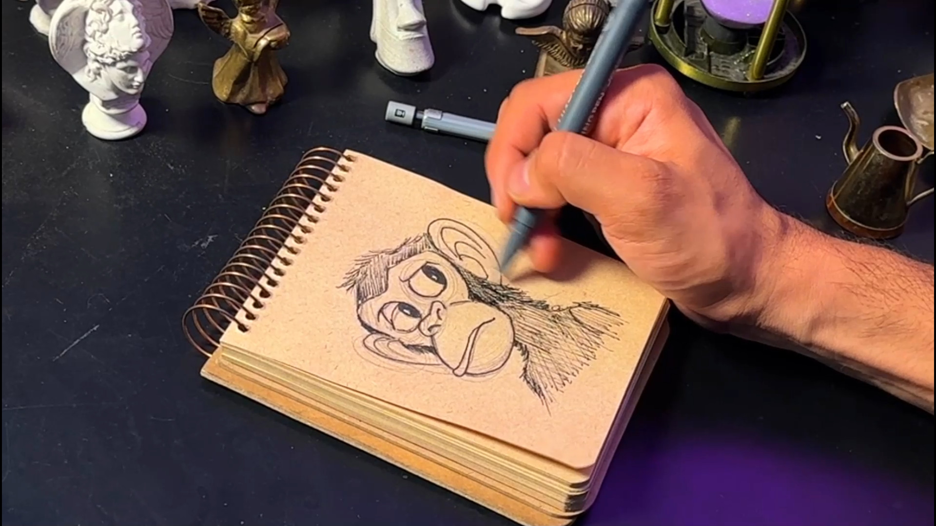 کشیدن نقاشی کودکانه میمون ، سب...