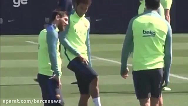 شوخی نیمار با سوارز در تمرین ا...