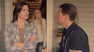 دانلود فیلم یک قدم تا مرگ (اسک...