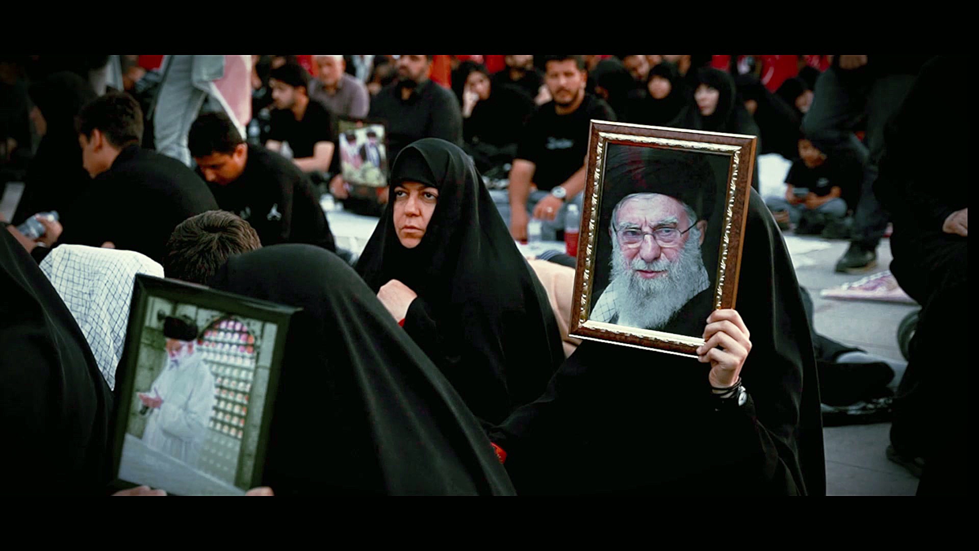 رفتنت ببین که با چه ها کرده آقای کشور دوست...