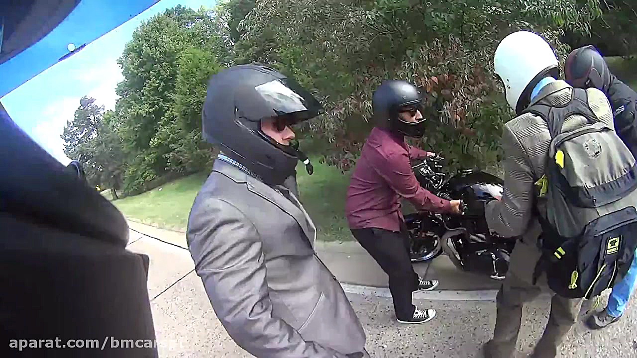 حمله گوزن به موتور سوار