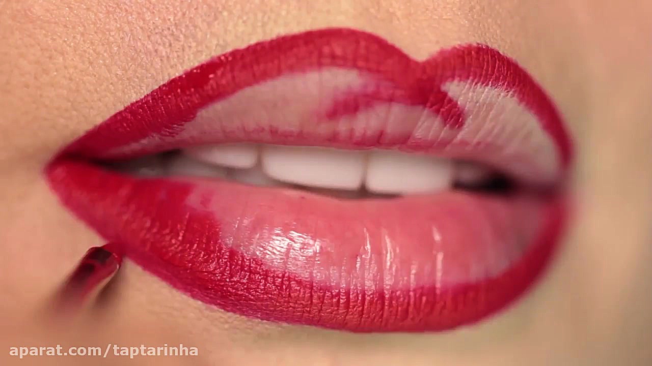 آموزش رژ لب زدن