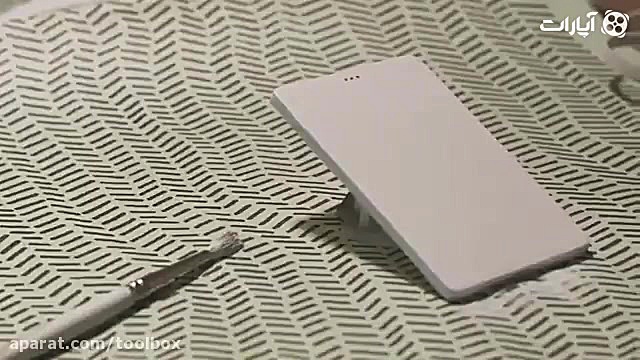 ساده ترین گوشی تلفن همراه