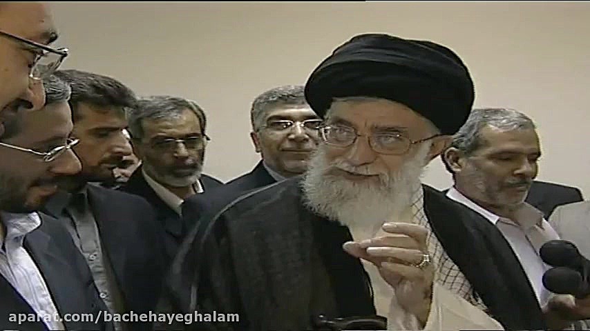 بازدید رهبر انقلاب از بخش های...