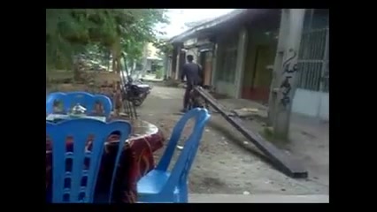 آخر خنده حمل تیر آهن با موتور‬