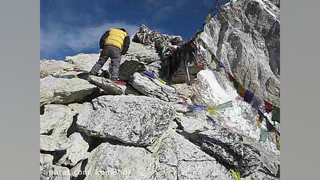 تماشای قله اورست از فراز قله ک...