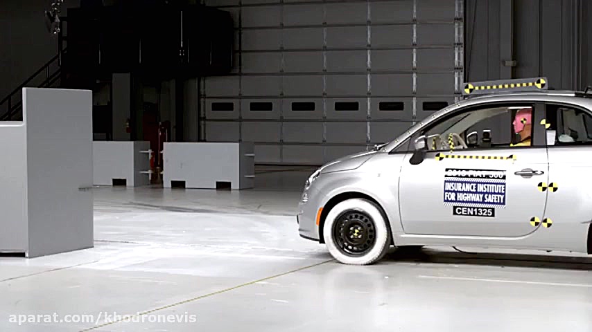 تست تصادف فیات 500