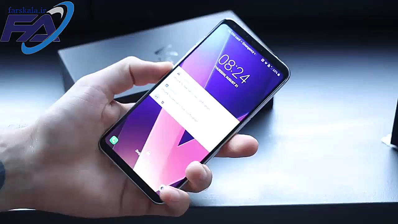 آنباکسینگ ال جی وی 30 در نمایش...