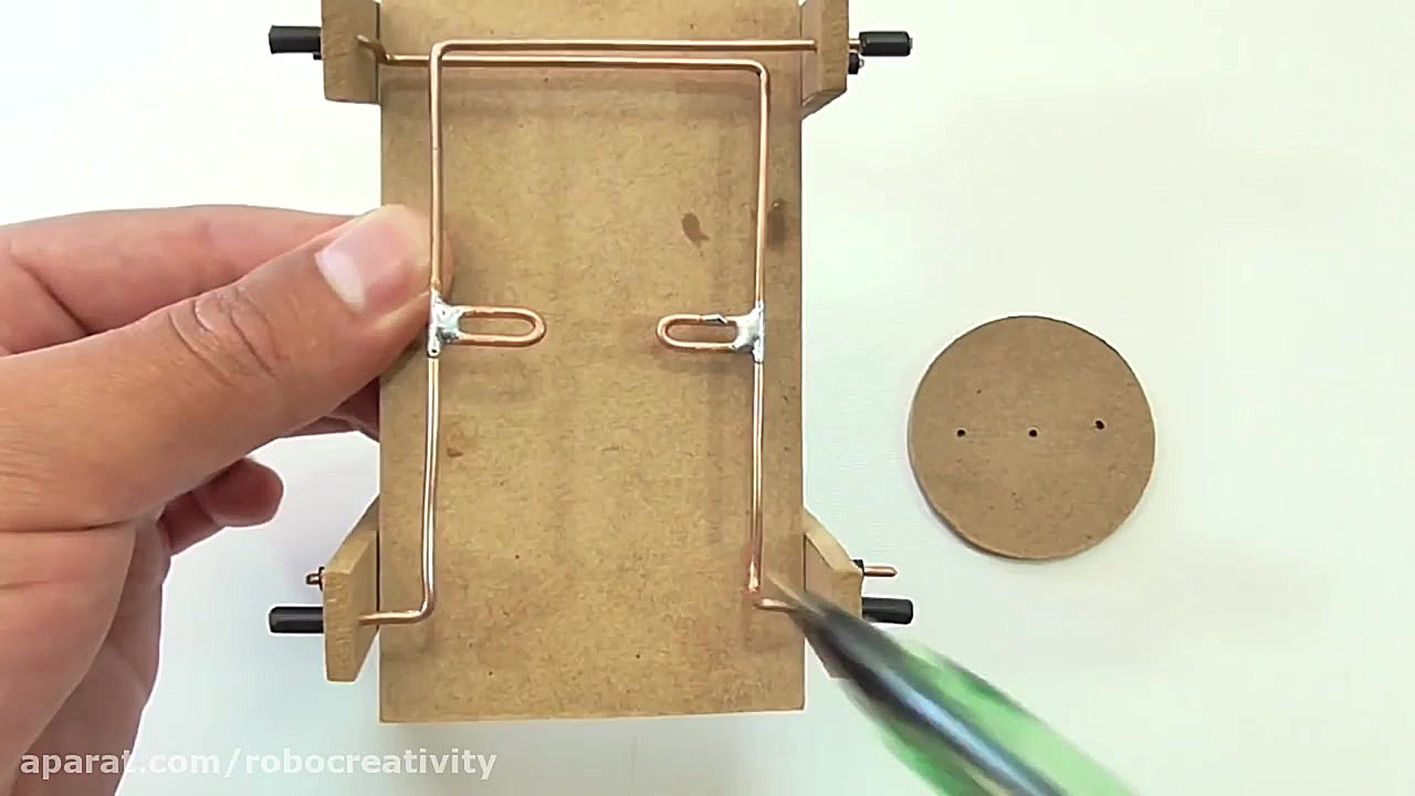 C&oacute;mo Hacer Robot de 4 P...