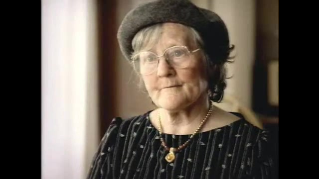 عشق بازیه پیره مردا ....:)):))...