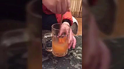 نوشابه ی زرد واقعا اینطوره