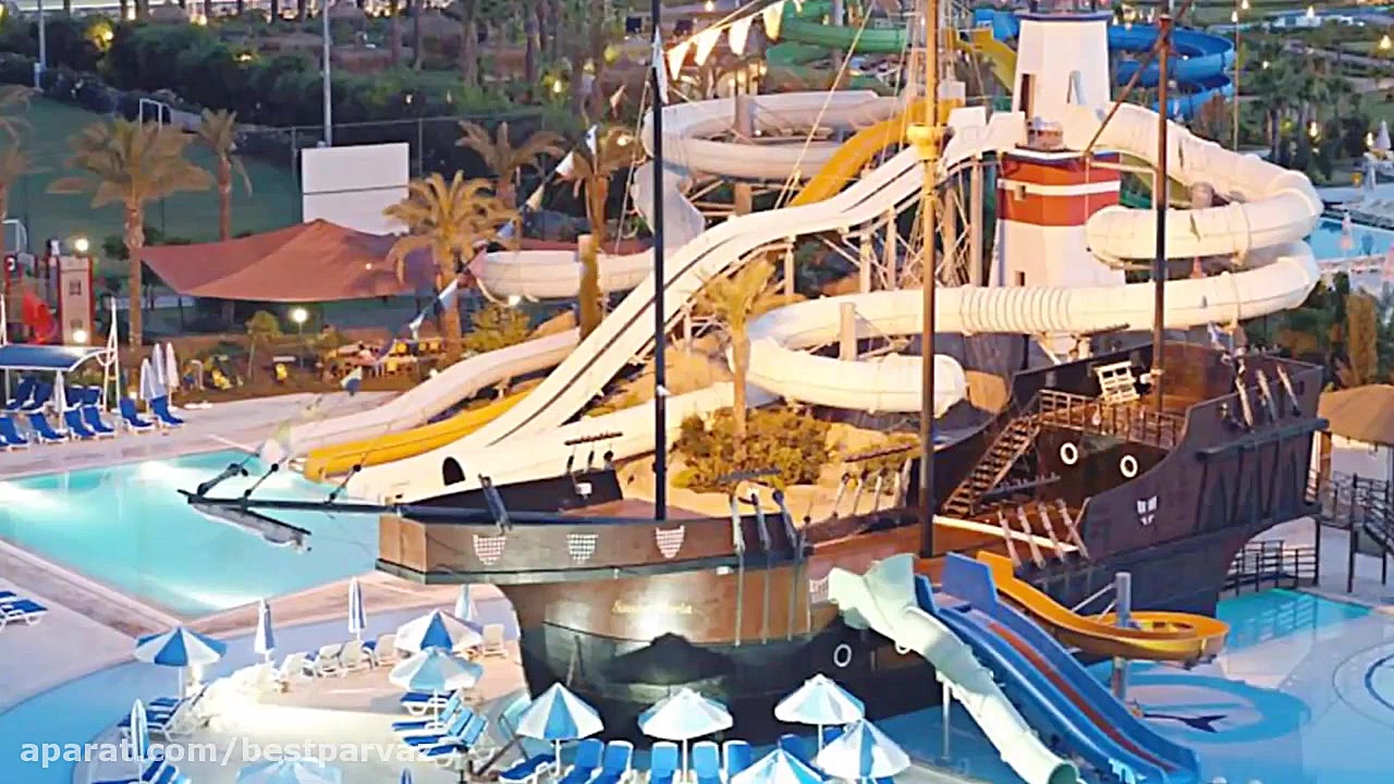 ساحل تایتانیک لارا در آنتالیا