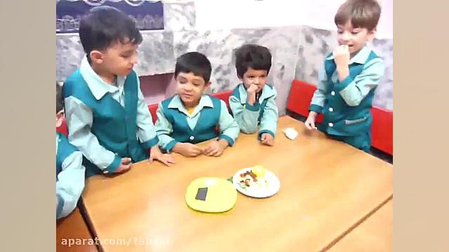 نمایش حواس پنجگانه در کلاس خان...