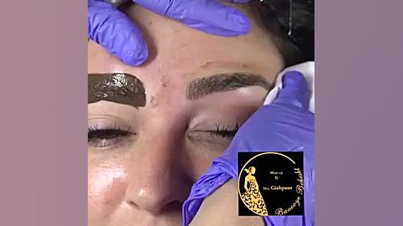 میکروبلیدینگ ابرو در بانوی بهش...