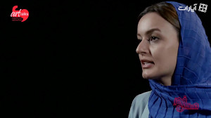 صندلی قرمز ۵ نیلوفر پارسا را ب...