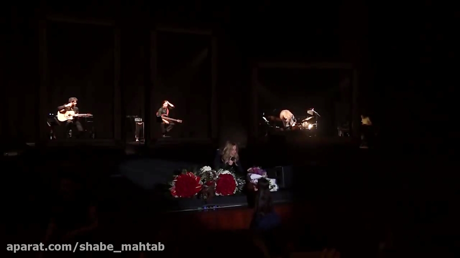 لارا فابیان فرانسوی