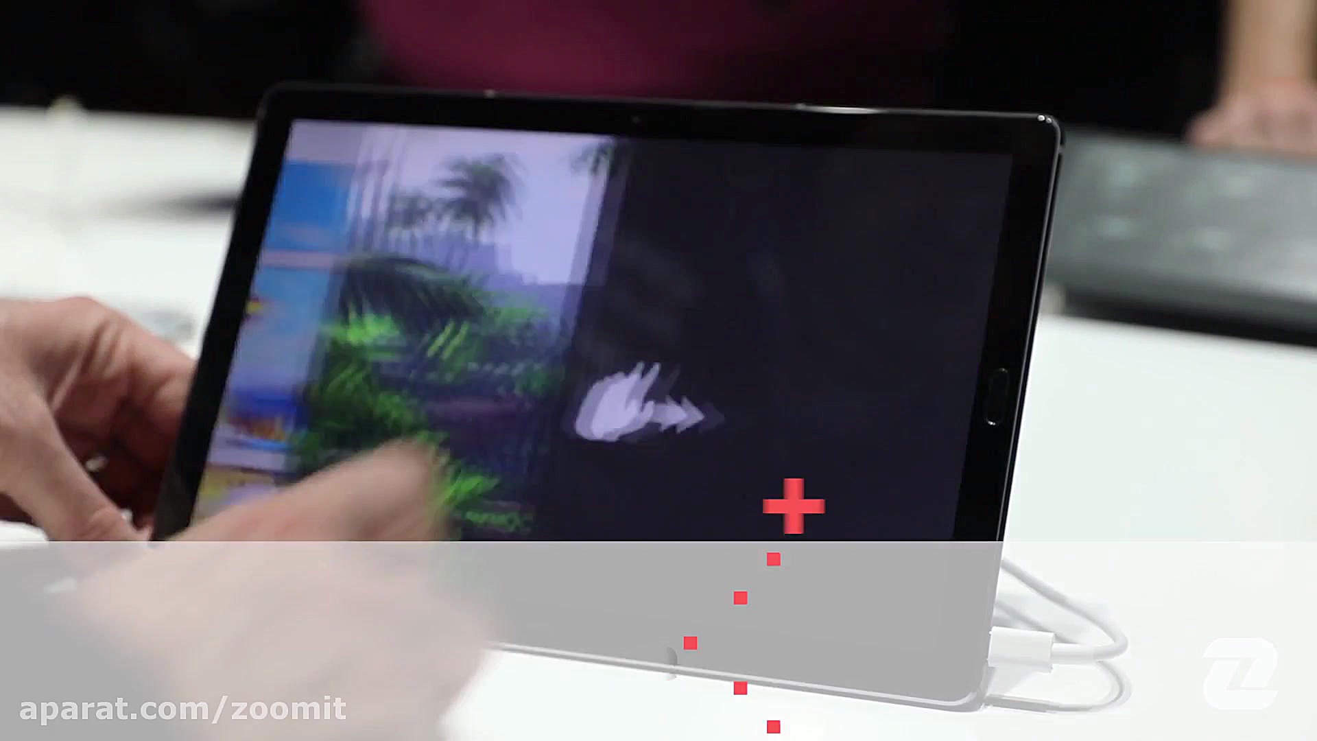 نگاه نزدیک ویدیویی زومیت به تب...