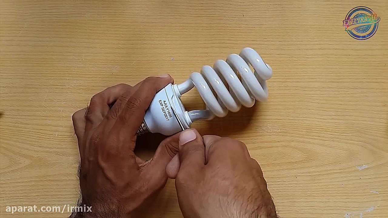 نحوه تعمیر لامپ کم مصرف