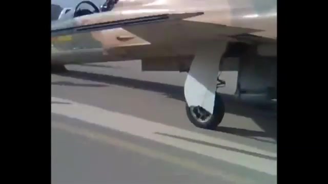 فرود عجیب جت جنگی در دزفول
